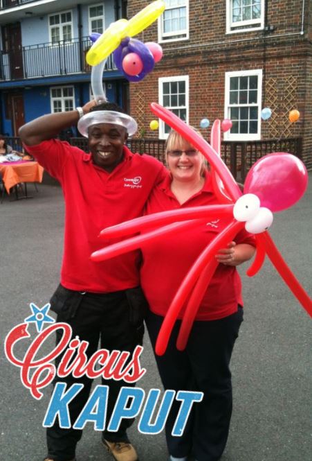 2 Happy customers, balloon art